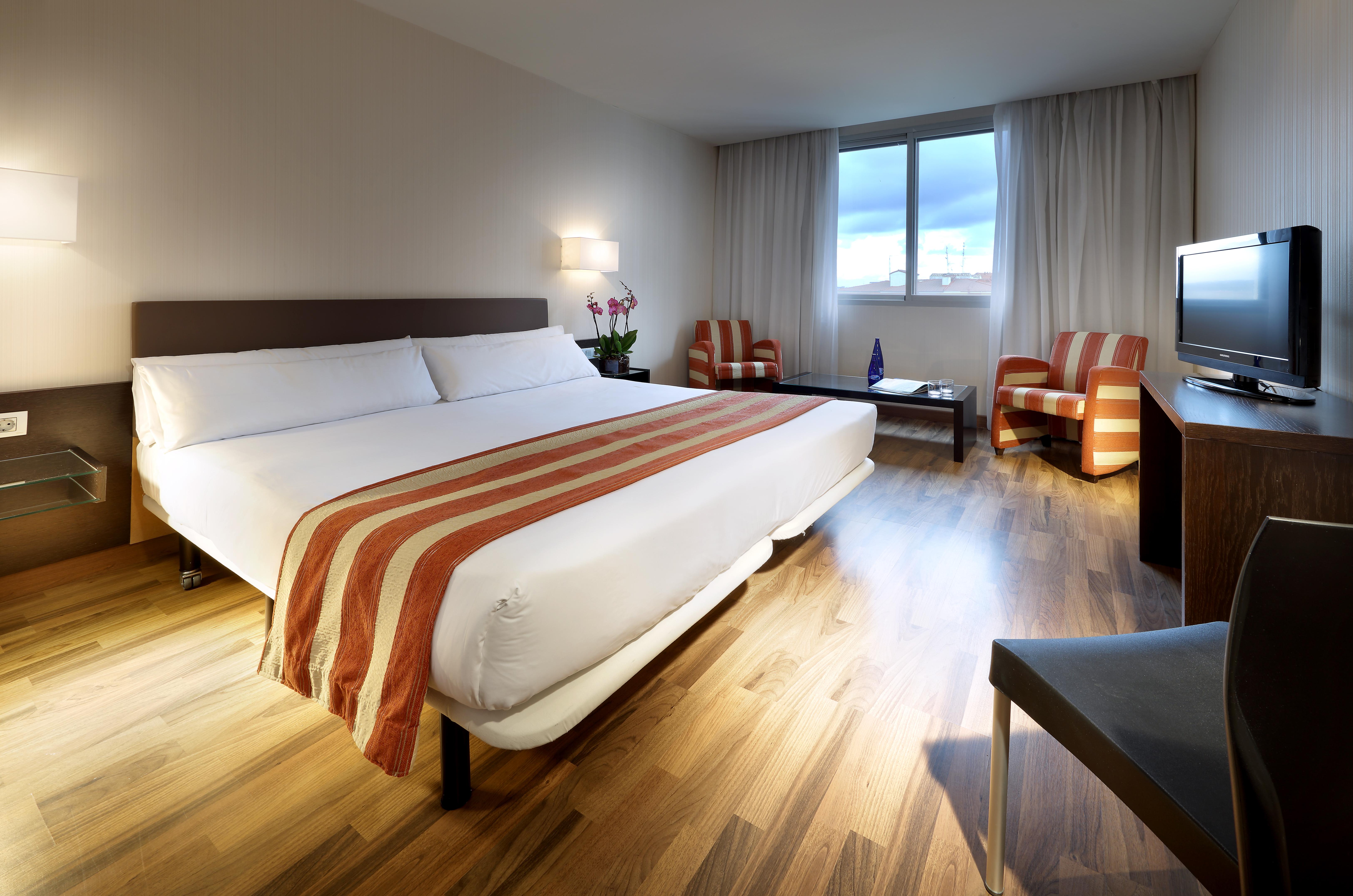 Crisol Puerta De Burgos Hotel Luaran gambar