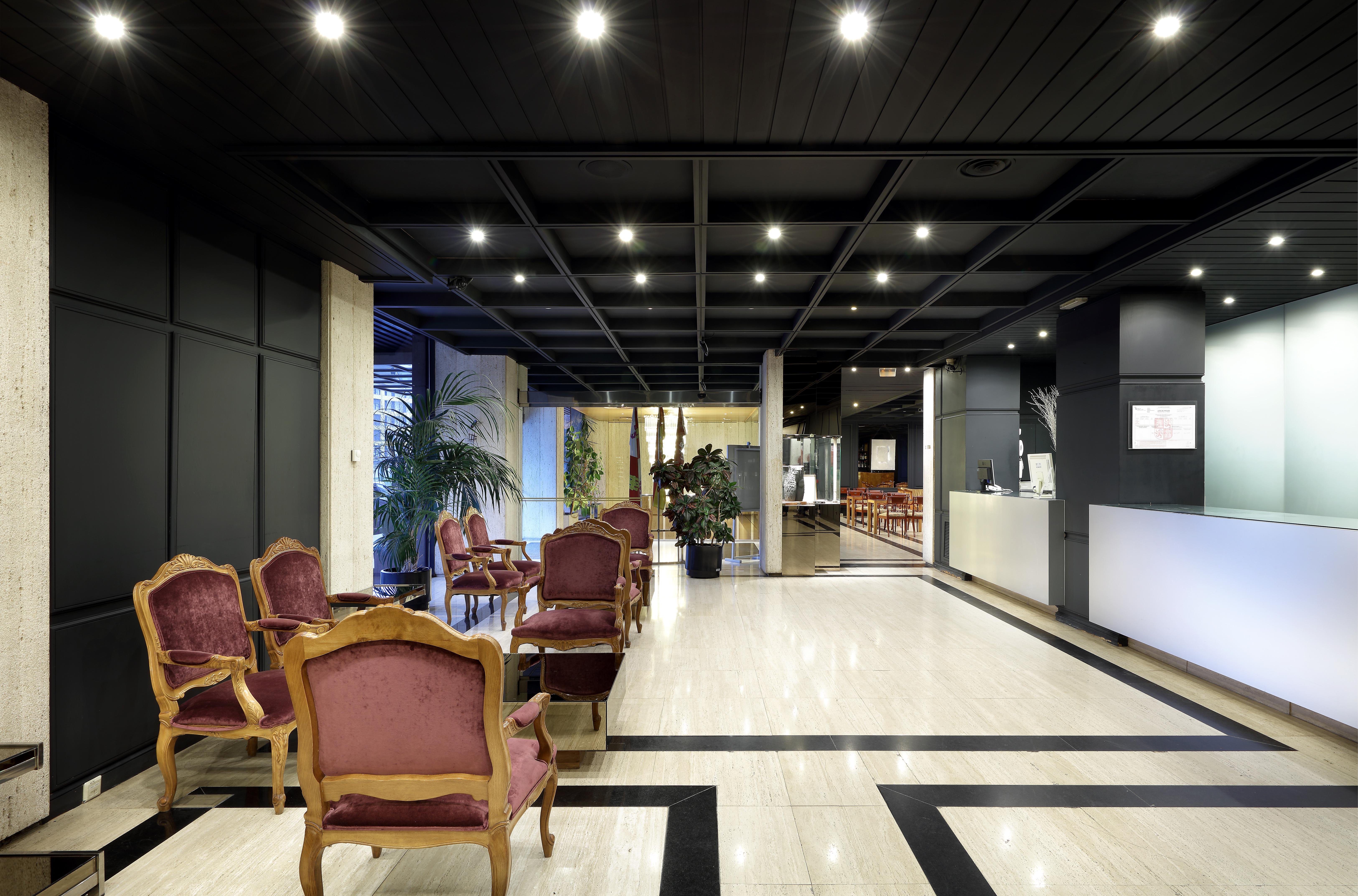 Crisol Puerta De Burgos Hotel Luaran gambar