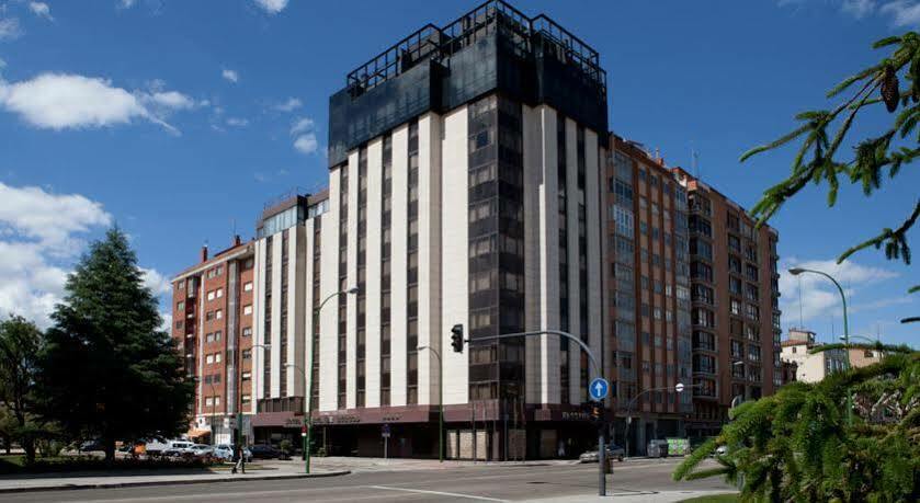 Crisol Puerta De Burgos Hotel Luaran gambar